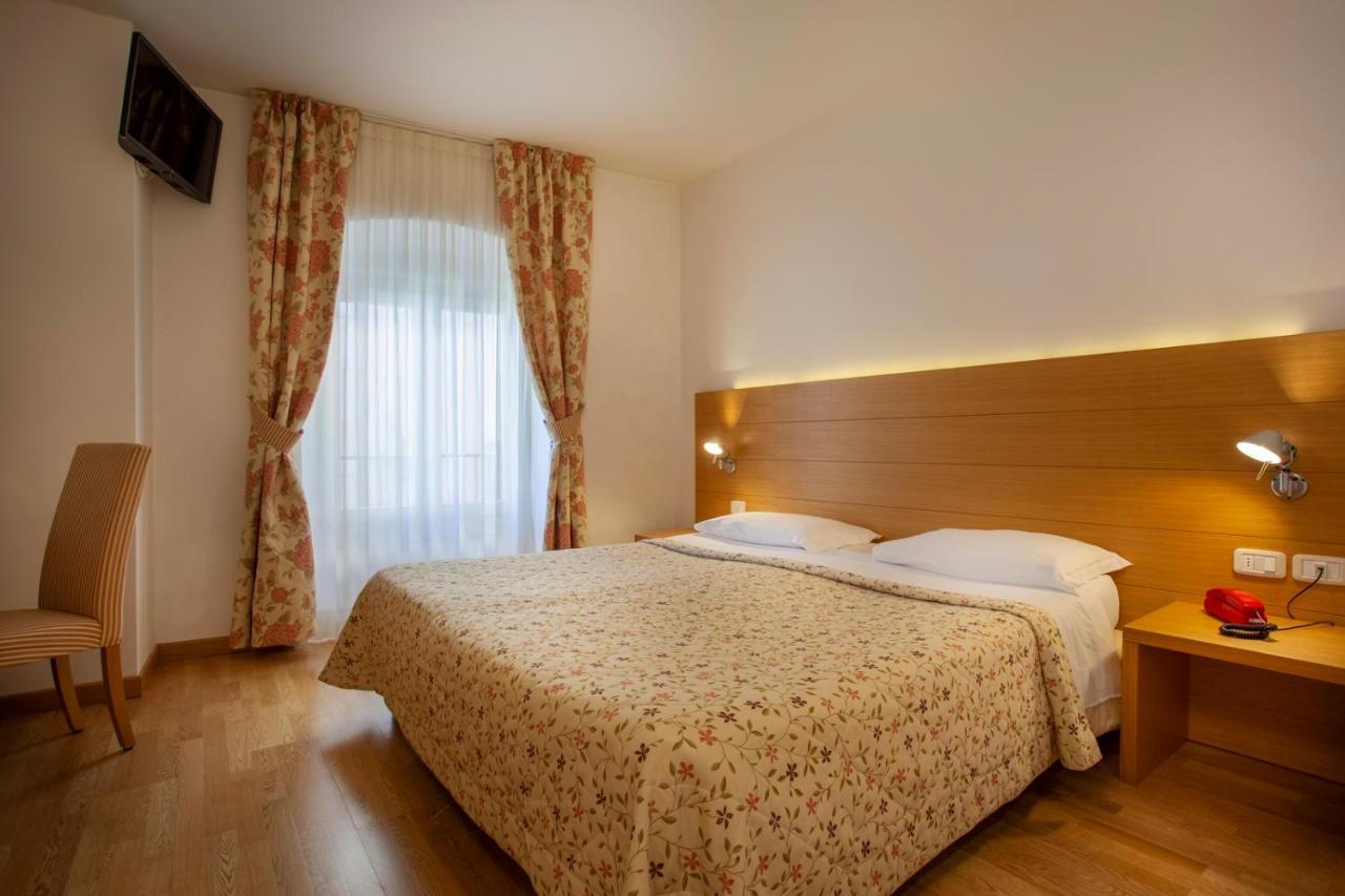 Hotel Romanda Levico Terme Exterior photo